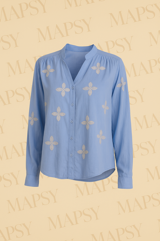 Suzzy & Milly Blouse – Lichtblauwe Blouse met Beige Bloemenborduursels (S/M/L) - Mapsy B.V