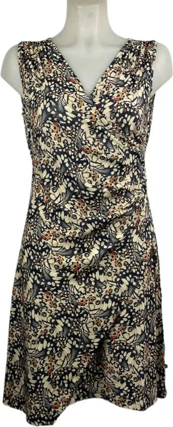 Angelle Milan – Travelkleding voor dames – Beige vlinderjurk Mouwloos – Ademend – Kreukherstellend – Duurzame jurk - Mapsy B.V
