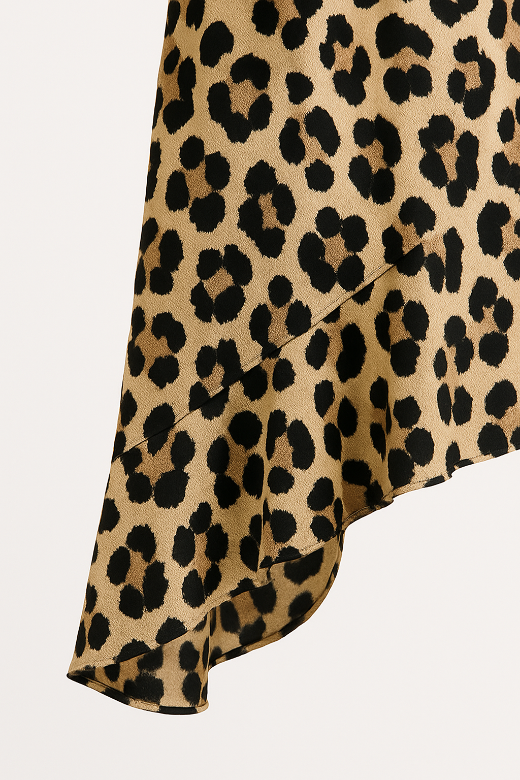 Angelle Milan Maxi Jurk β Leopard Print β Spaghettibandjes β V-Ruffle Zoom β Travelstof β Maten S t/m XXL - Mapsy B.V