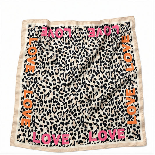 HS 70x70 Satijnen Look Sjaal Animalprint - Meerdere Prints - Leopard Love Print - vooraanzicht