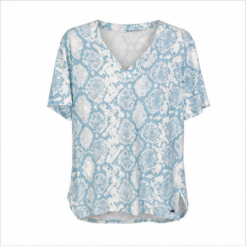 Angelle Milan Shirt - Lichtblauw Slangenprint - vooraanzicht