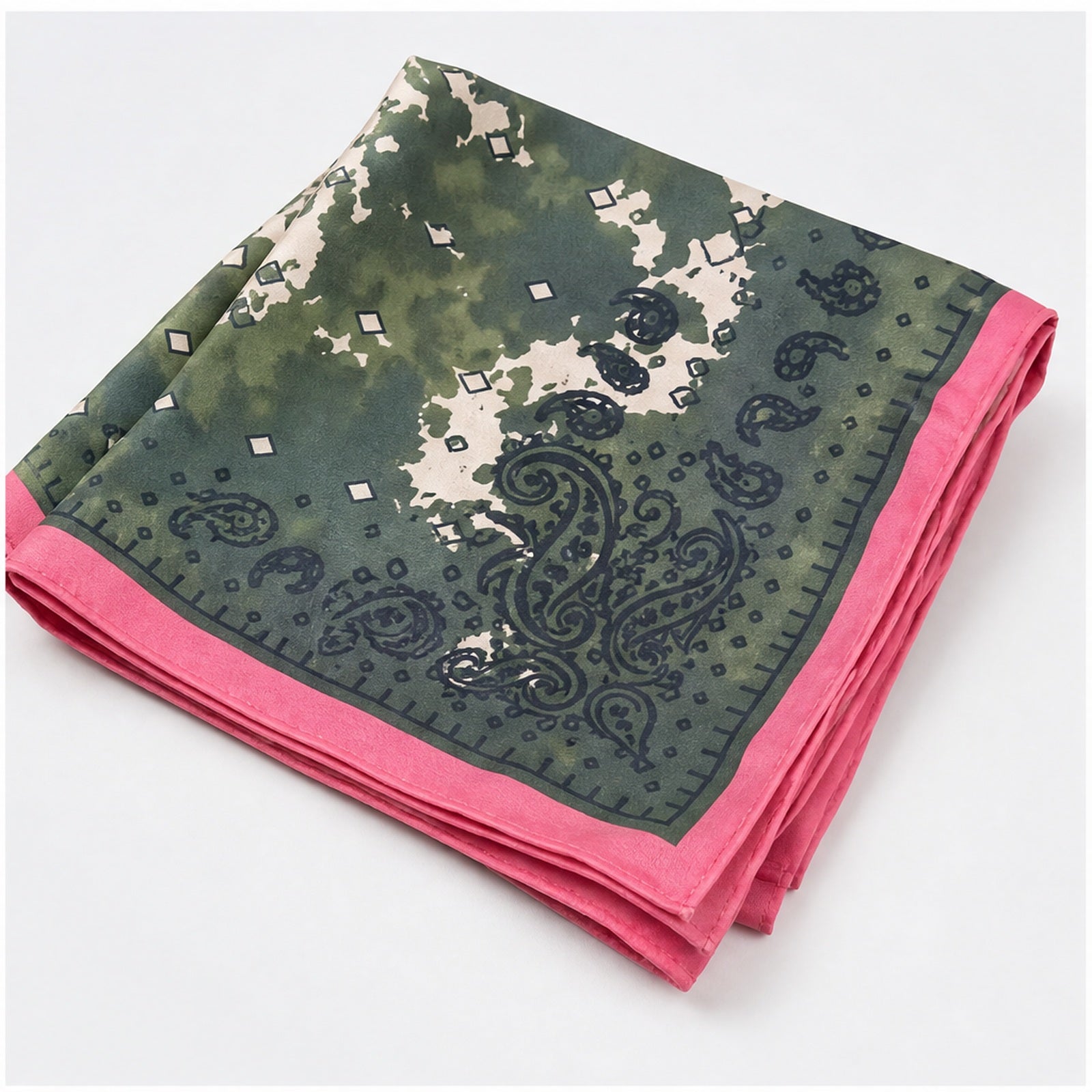 HS Zijde Look Sjaal 70x70 - Donkergroen Paisley Fuchsia Rand - zijaanzicht