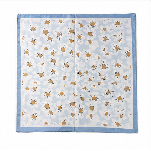 HS 70x70 Satijnen Look Sjaal Madeliefprint - Meerdere Kleuren - Lichtblauw Gouden Bloemen - achteraanzicht