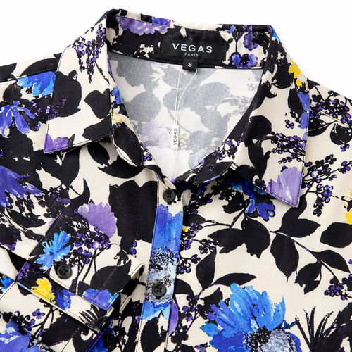 Vegas blouse abstracte print - Detail halslijn en label
