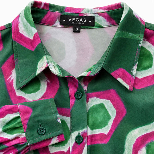 Vegas blouse abstracte print - Detail halslijn en label