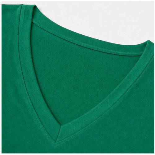 Angelle Milan Shirt - Groen Effen V-hals - detail van stof en halslijn
