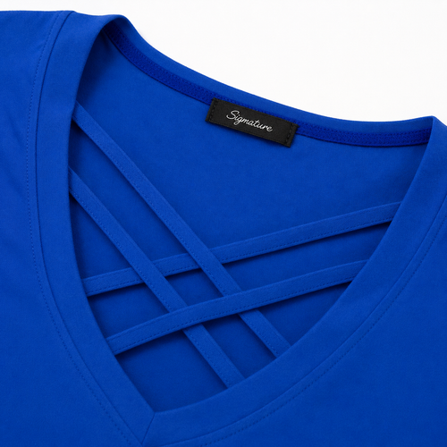 Signature Top - Kobaltblauw Crossneck - Detail crossneck en label