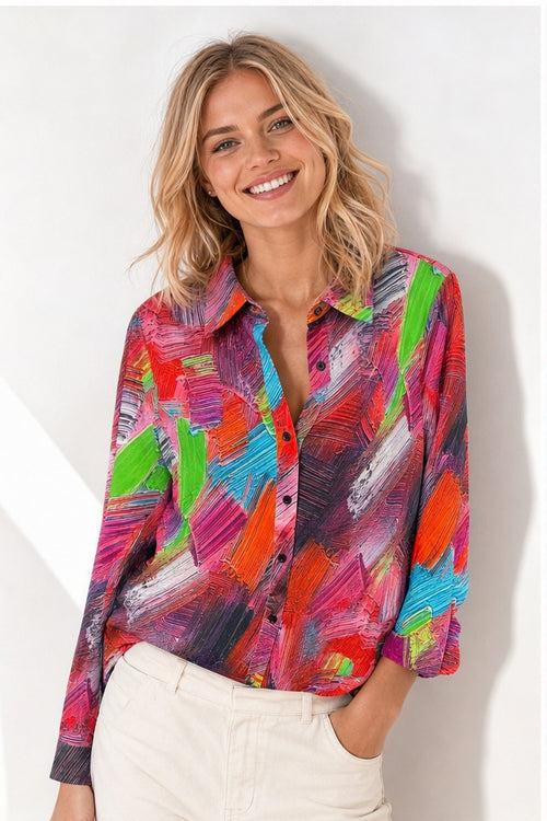 Vegas blouse multicolor/roze/rood/turquoise/groen - Op model vooraanzicht