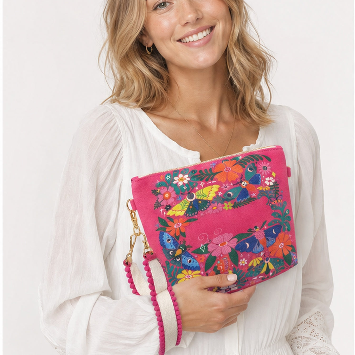 HS tasje Stronger Together Roze - gedragen op model
