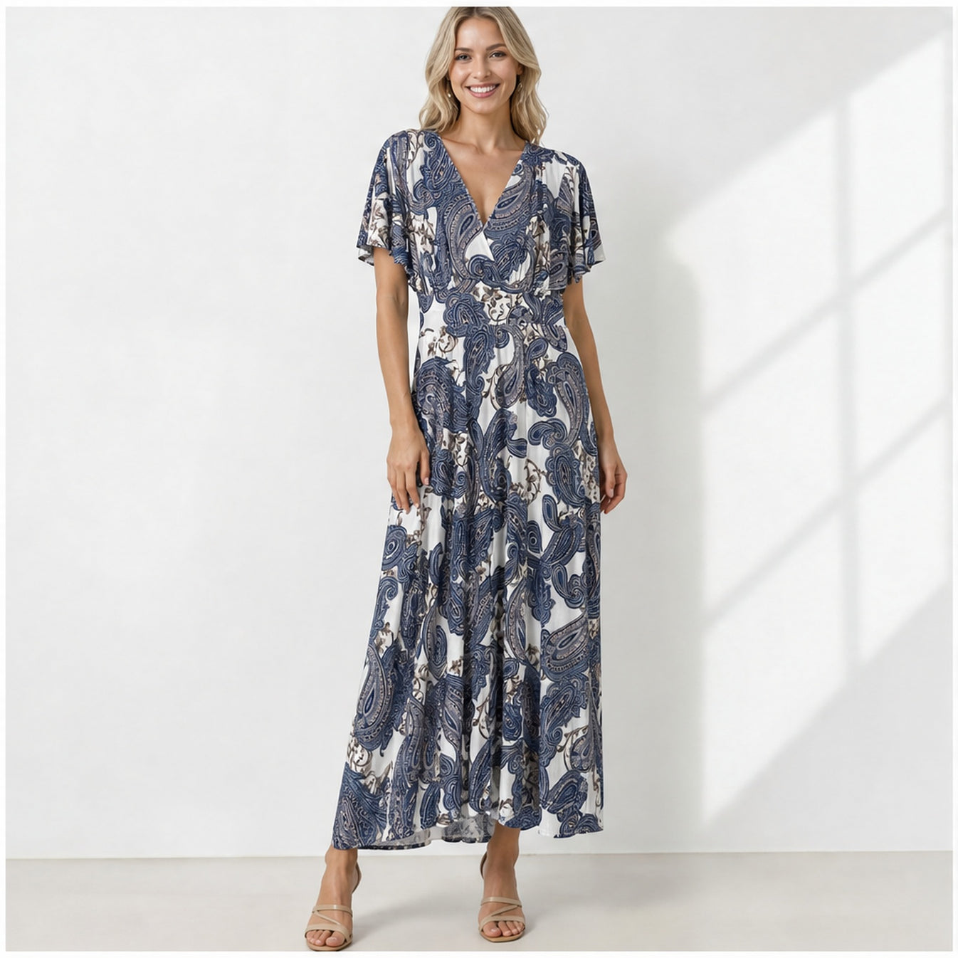Jimi Fei Paris Grijs Blauw Bloemenprint - op model