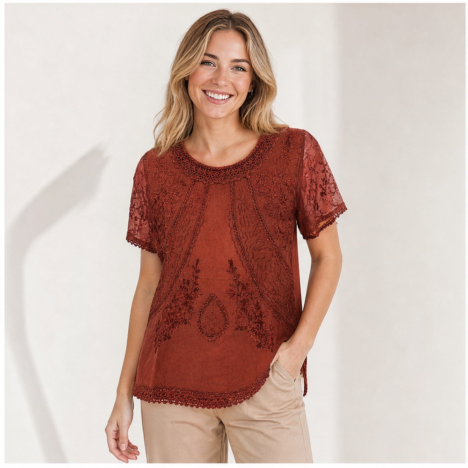 HS Shirt - Meerdere Kleuren - Roest Borduursel - op model