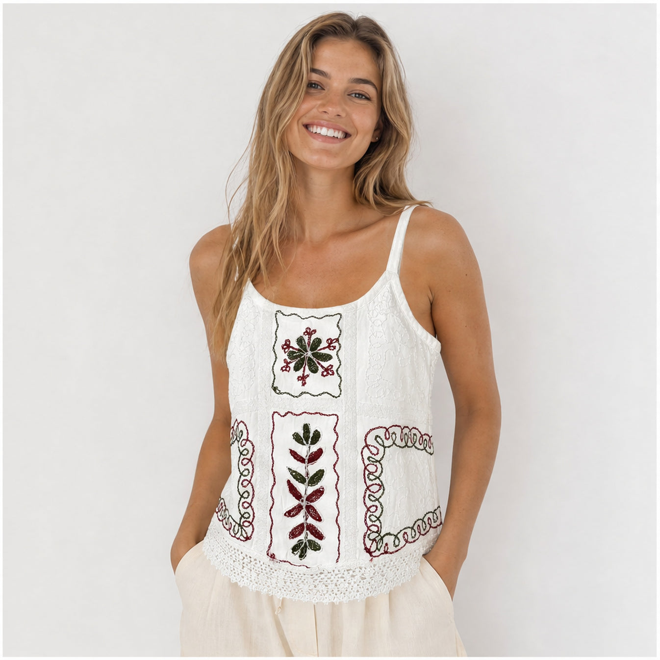 HS Elastische Top Handmade in India - Meerdere Kleuren - Wit - op model