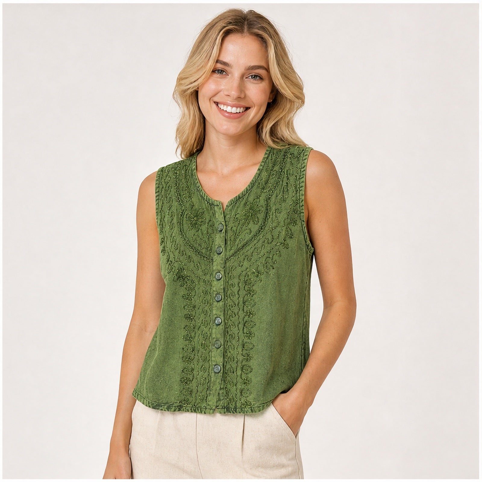 HS Mouwloos Shirt - Meerdere Kleuren - Olijfgroen Borduursel - op model