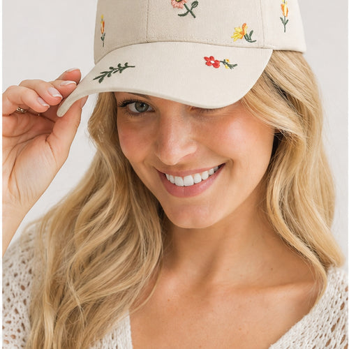 HS petje Creme Bloemen Borduursel - gedragen op model