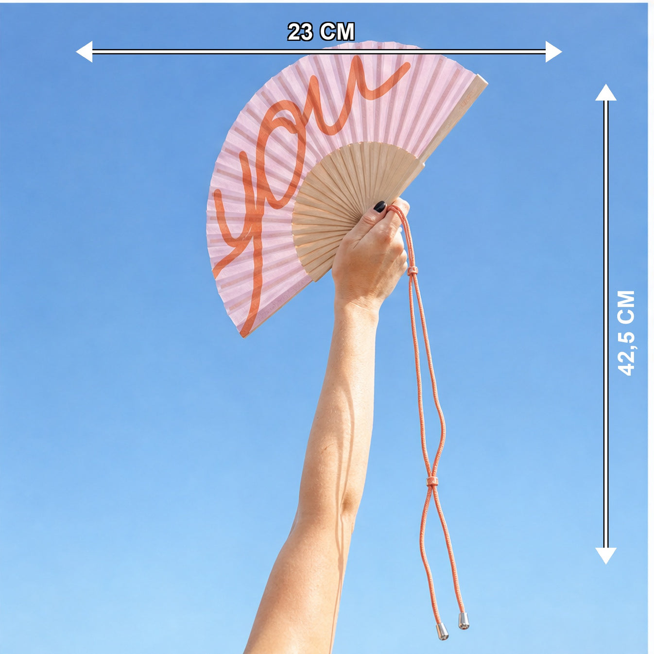 HS Handwaaier met Koord - Meerdere Teksten - You Pink - 20260623 - afmetingen