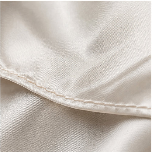 HS 70x70 Satijnen Look Sjaal Effen - Meerdere Kleuren - Ivoor Effen - detail van stof en randafwerking