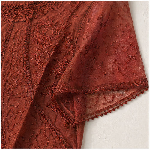 HS Shirt - Meerdere Kleuren - Roest Borduursel - detail van stof, borduursel en mouw