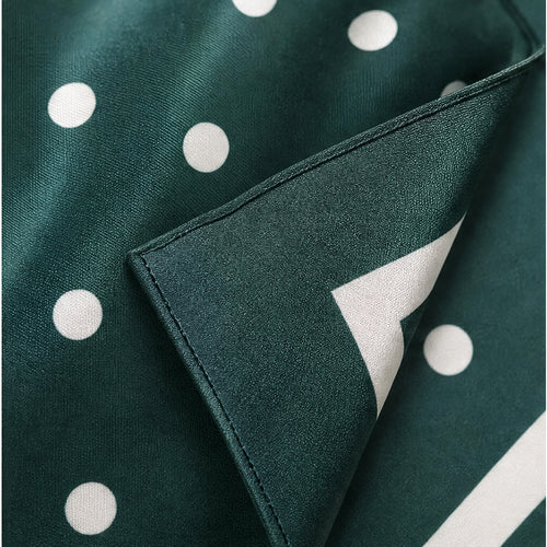 HS 70x70 Satijnen Look Sjaal Stippenprint - Meerdere Kleuren - Groen Witte Stippen - detail van stof en randafwerking