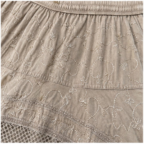 HS Rok Handmade in India - Meerdere Kleuren - Taupe - detail van handwerk en borduursel