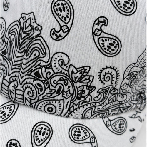HS petje Wit Paisley Print - detail van materiaal en afwerking