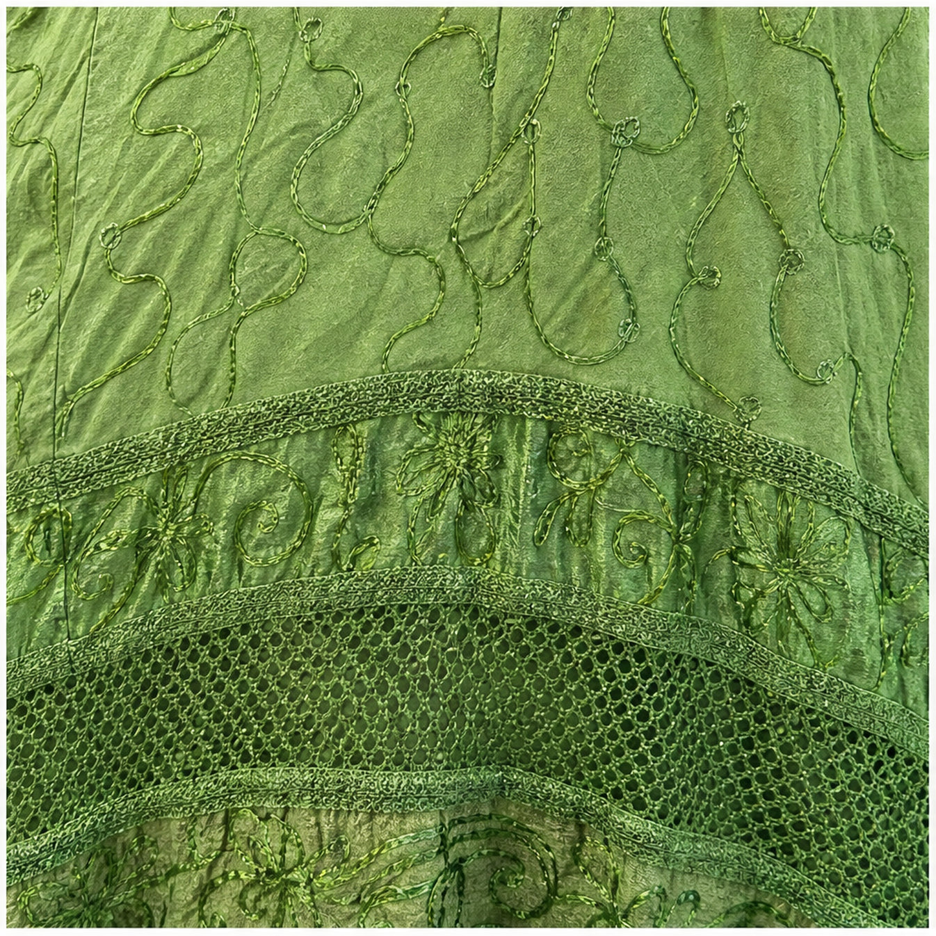 HS Rok Handmade in India - Meerdere Kleuren - Groen - detail van handwerk en borduursel