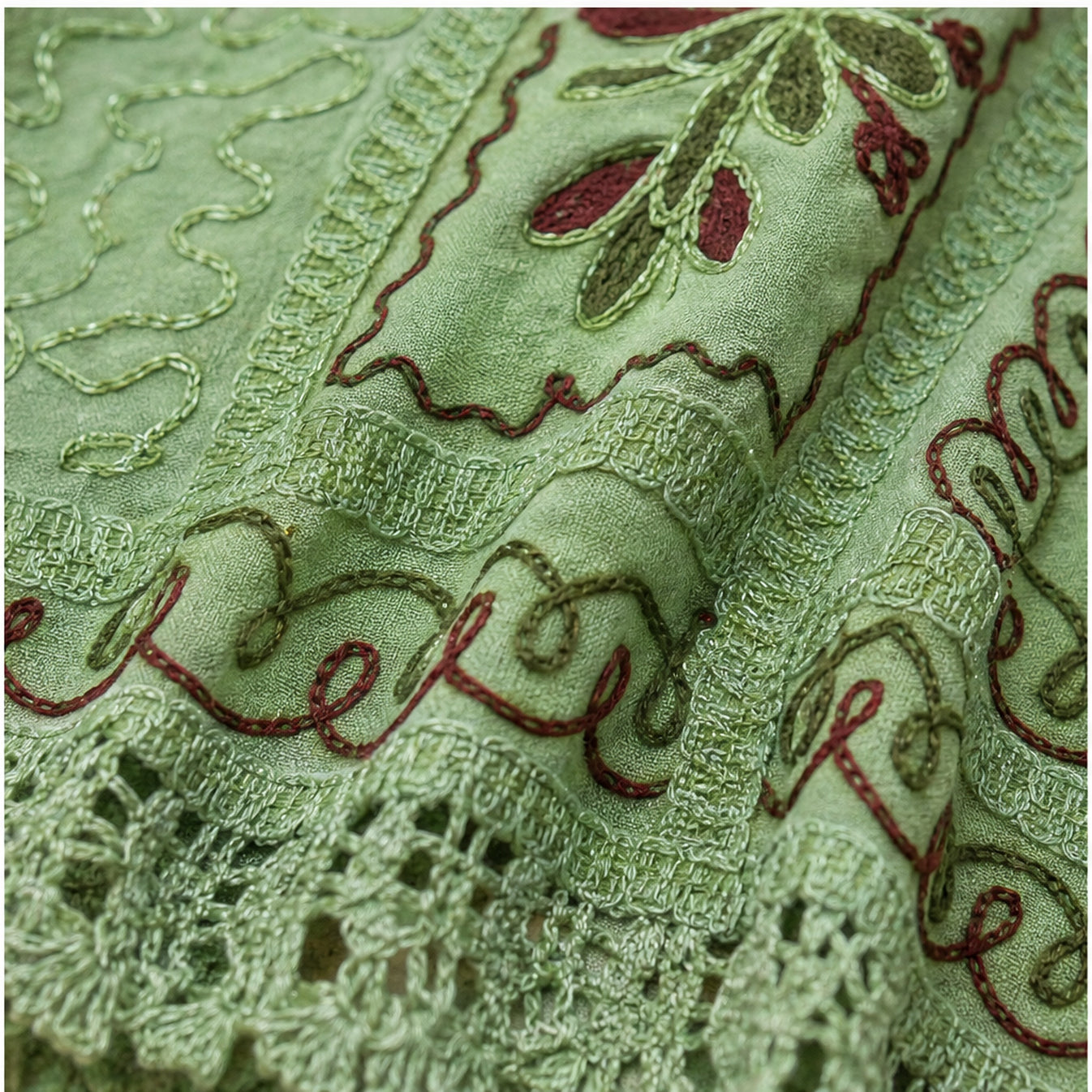 HS Elastische Top Handmade in India - Meerdere Kleuren - Mintgroen - detail van borduursel, bandjes en elastische afwerking