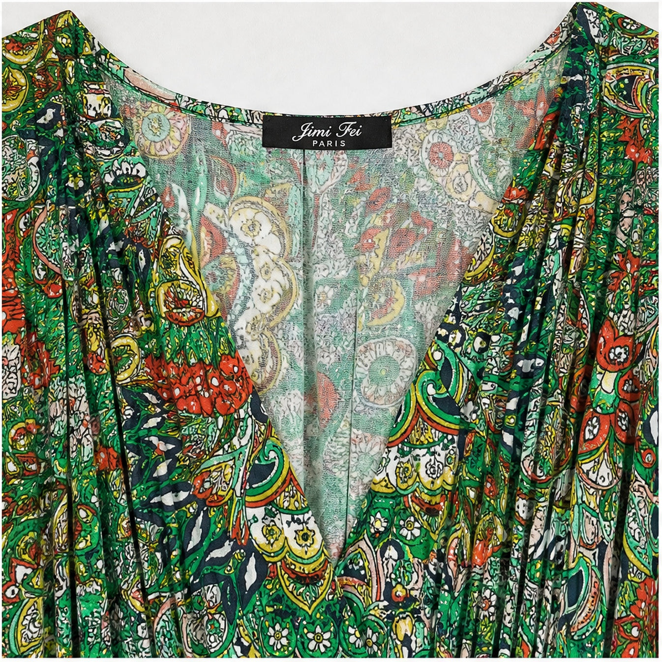 Jimi Fei Paris Groen Rood Bloemenprint - detail hals en print
