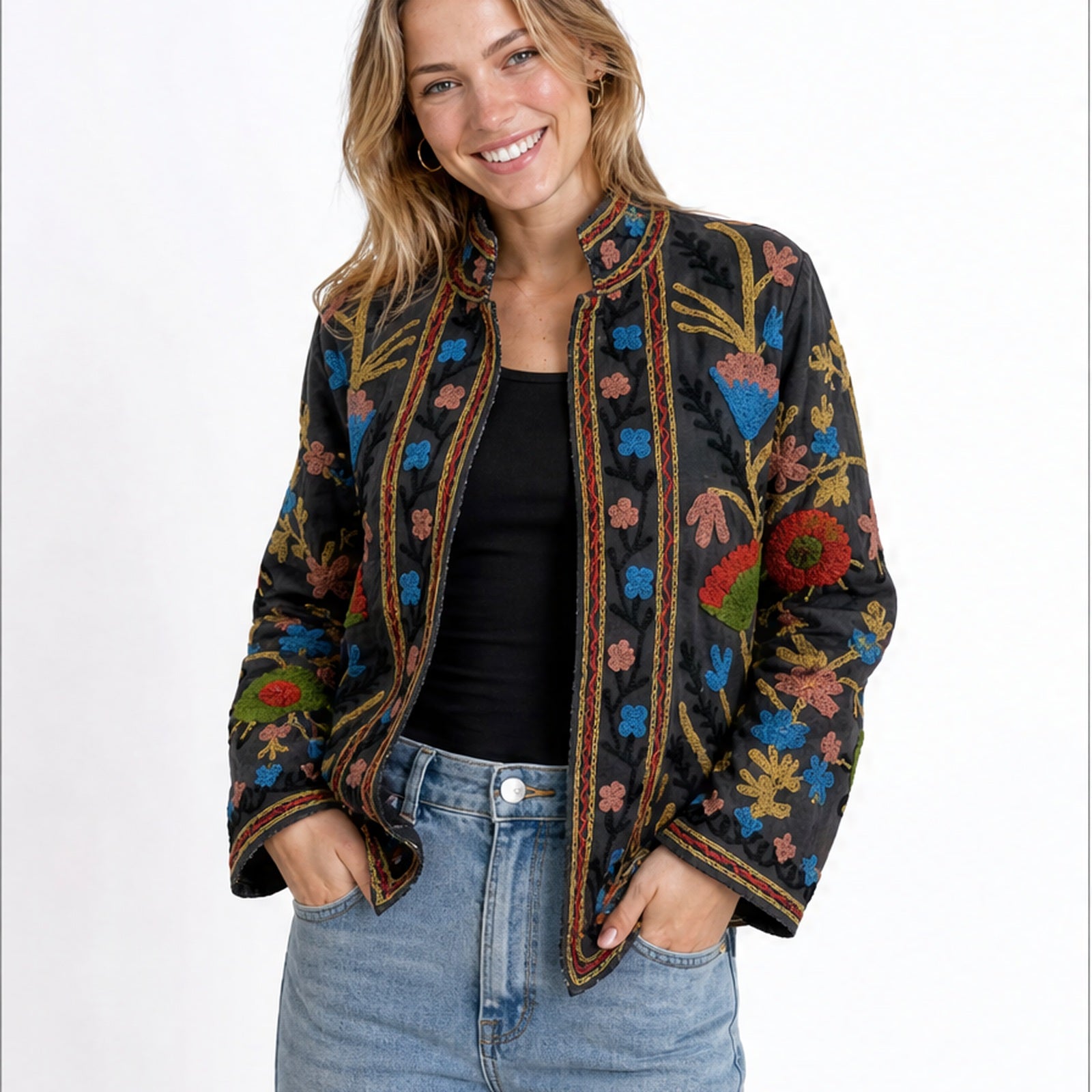 HS Luchtige Katoenen Damesjas Border Print - Zwart Folklore Print - gedragen op model