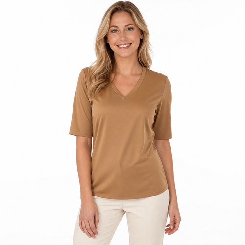 Stella Fiora Top - Camel V-Hals - Op model vooraanzicht