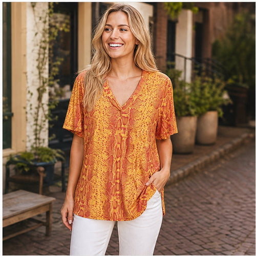 Angelle Milan Shirt - Oranje Slangenprint - sfeerbeeld