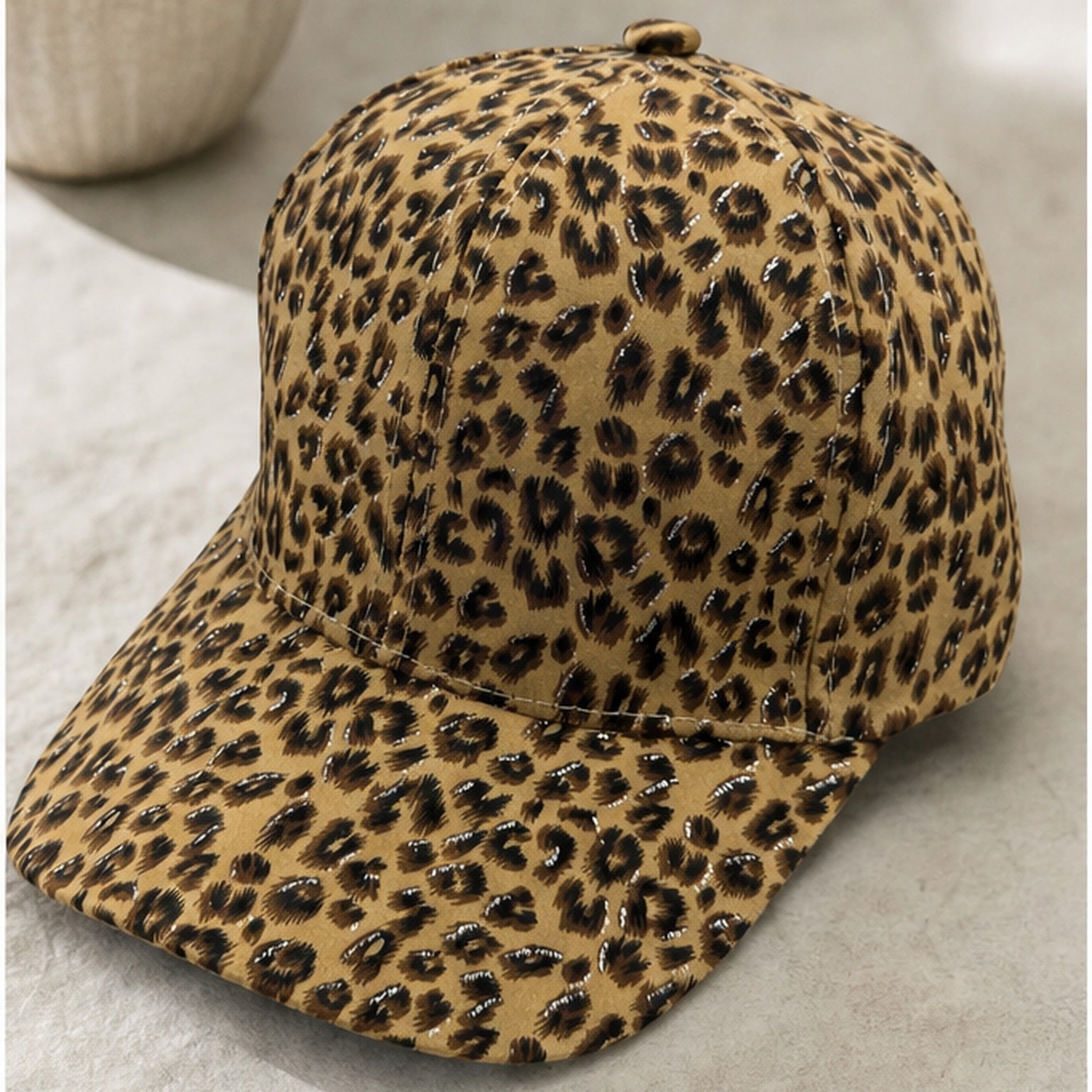 HS petje Tan Leopard Print - sfeerbeeld
