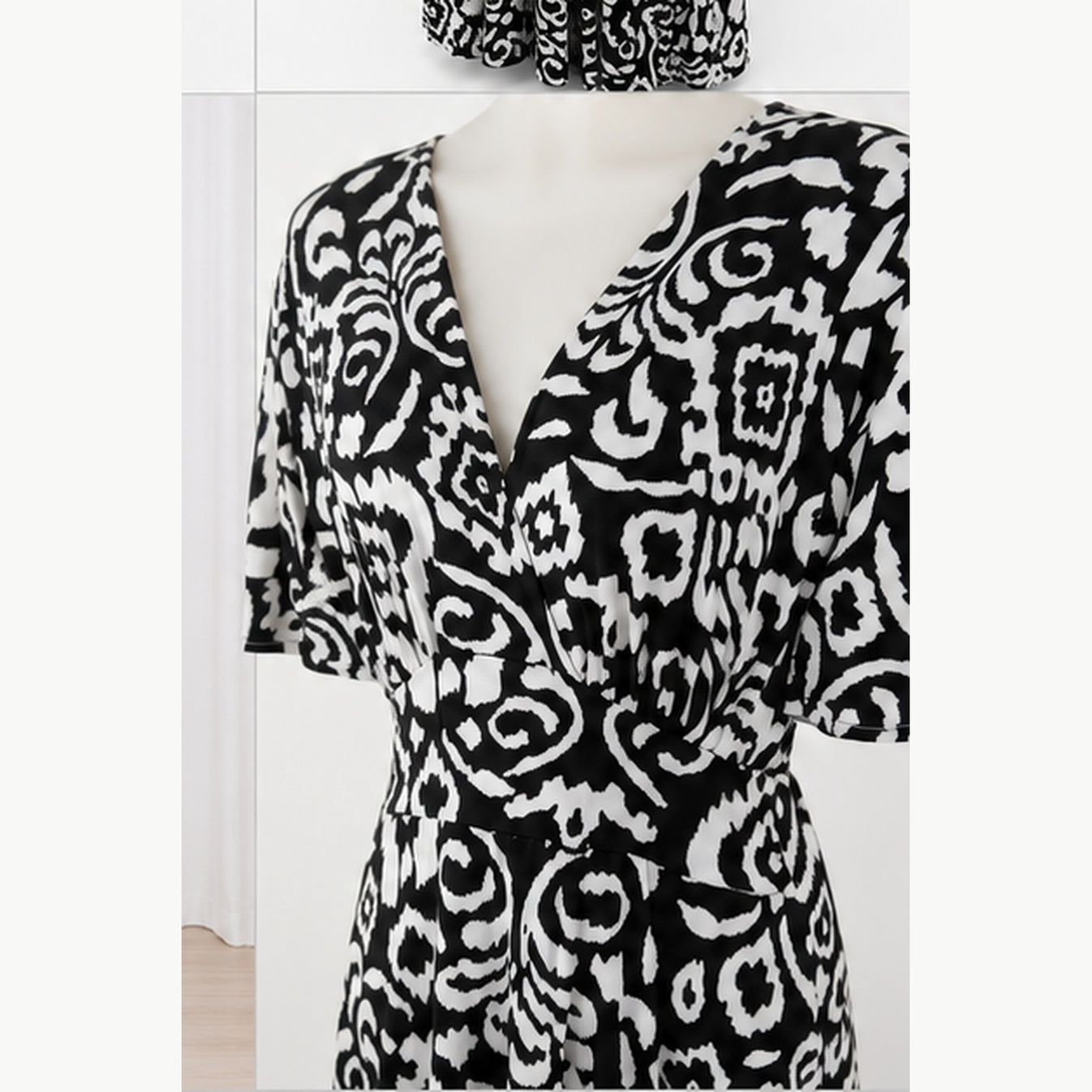 Jimi Fei Paris Maxi Jurk Dames - One Size - Zwart Wit Ornamentprint - detail