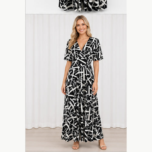 Jimi Fei Paris Maxi Jurk Dames - One Size - Zwart Wit Brush Lijnen - on model