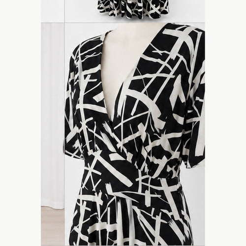 Jimi Fei Paris Maxi Jurk Dames - One Size - Zwart Wit Brush Lijnen - detail