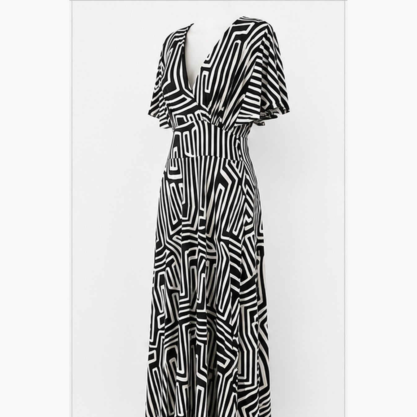 Jimi Fei Paris Maxi Jurk Dames - One Size - Zwart Wit Geometrische Lijnen - side