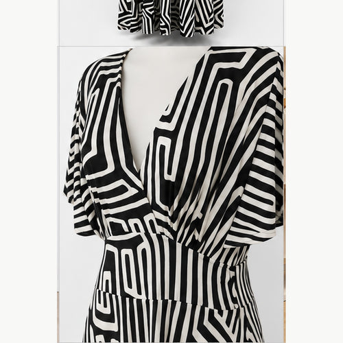Jimi Fei Paris Maxi Jurk Dames - One Size - Zwart Wit Geometrische Lijnen - detail