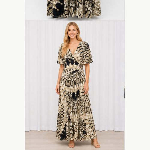 Jimi Fei Paris Maxi Jurk Dames - One Size - Beige Zwart Tie-Dye Print - on model