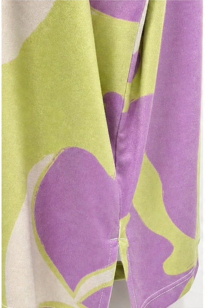 Joy top lime/lila/creme - Detail stof, print en knopen