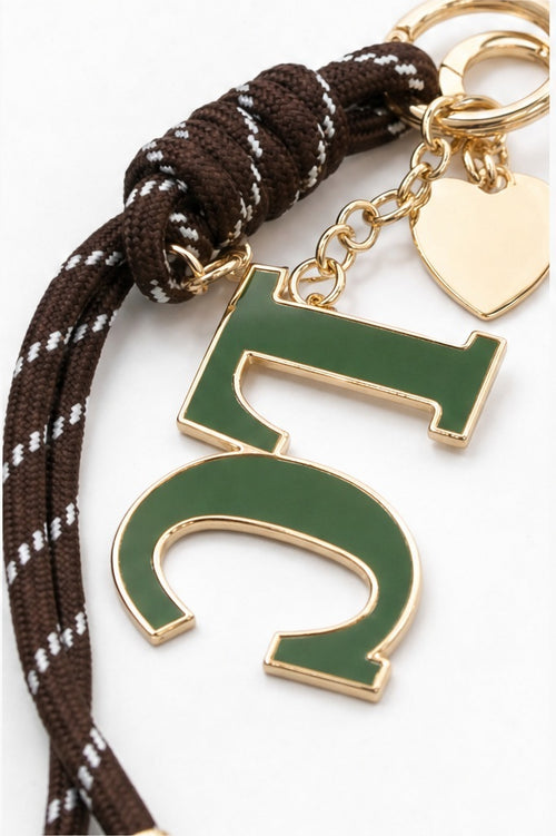 LC sleutelhanger groen bruin - detail van materiaal en afwerking
