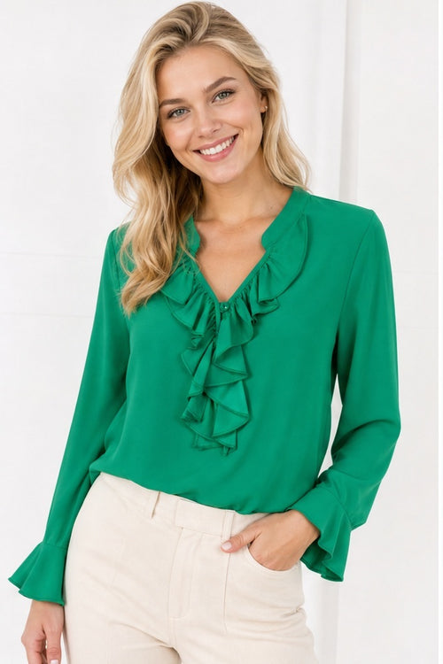 Signature top groen - Op model vooraanzicht