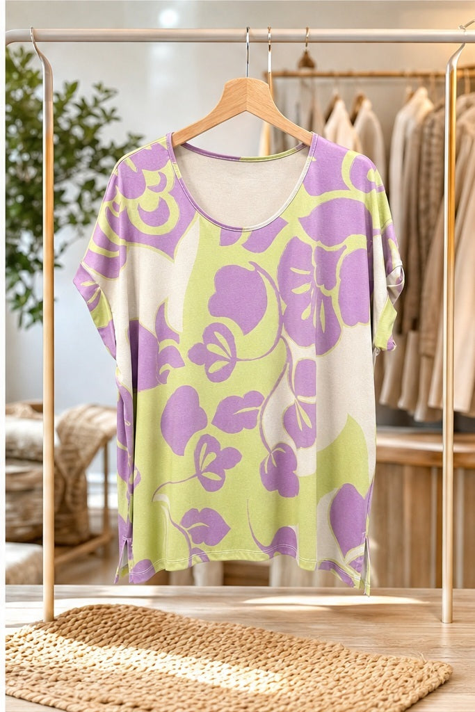 Joy top lime/lila/creme - In situatie sfeerbeeld