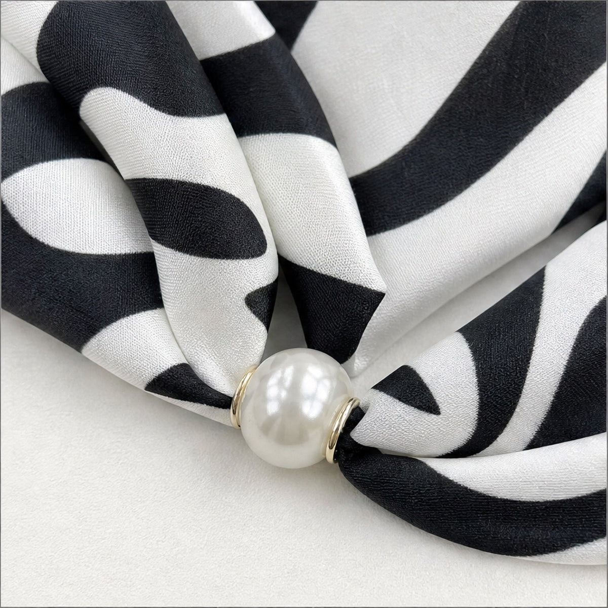 Parelsjaal met Zebraprint