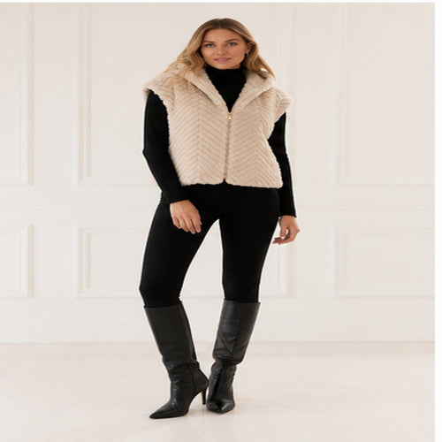 Faux Fur Bodywarmer – Model 40922