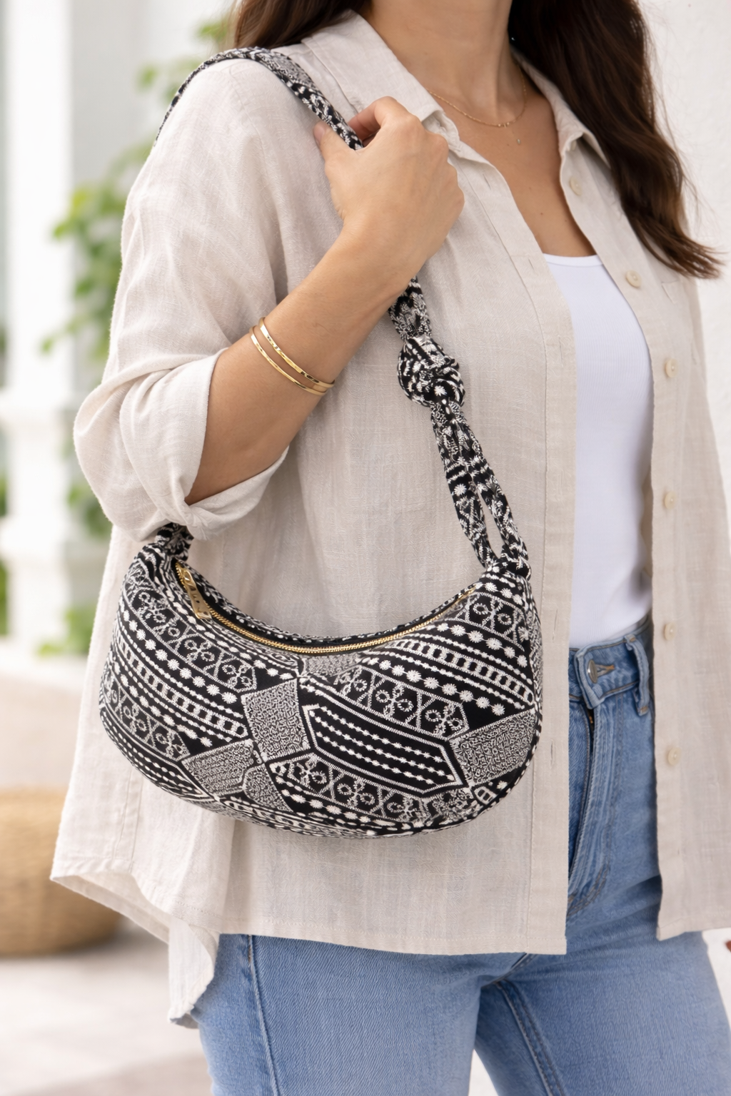 Halvemaan Handtas met Paisley