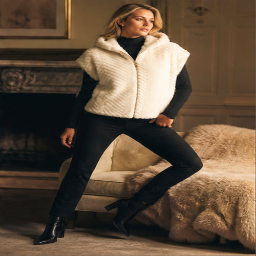 Faux Fur Bodywarmer – Model 40922