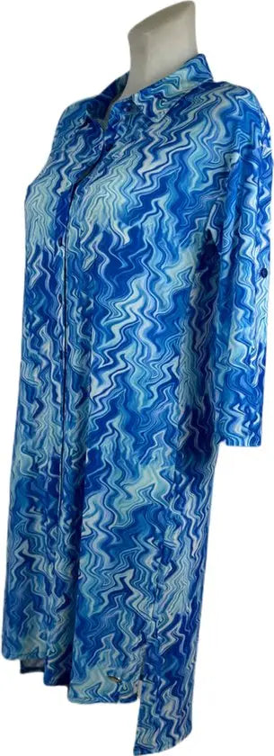 Angelle Milan – travelstof jurk voor dames – Blauwe Wavy Jurk – Ademend – Kreukherstellend – Duurzame jurk - Mapsy B.V