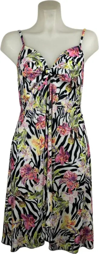 Angelle Milan – travelstof jurk – Zebra Bloemen jurk met Bandjes – Ademend – Kreukherstellend – Duurzame jurk - Mapsy B.V