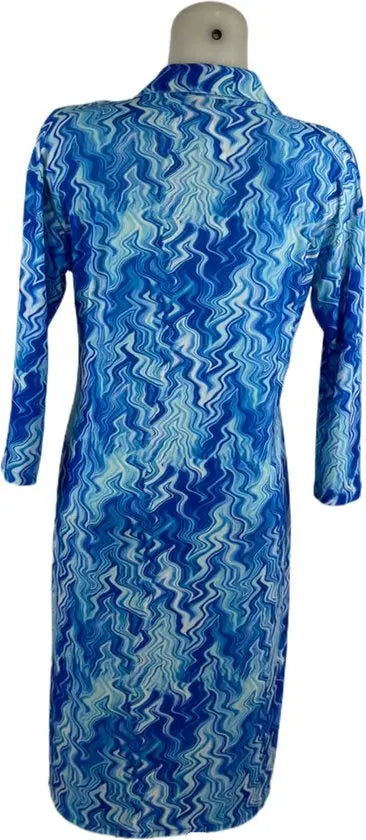Angelle Milan – travelstof jurk voor dames – Blauwe Wavy Jurk – Ademend – Kreukherstellend – Duurzame jurk - Mapsy B.V