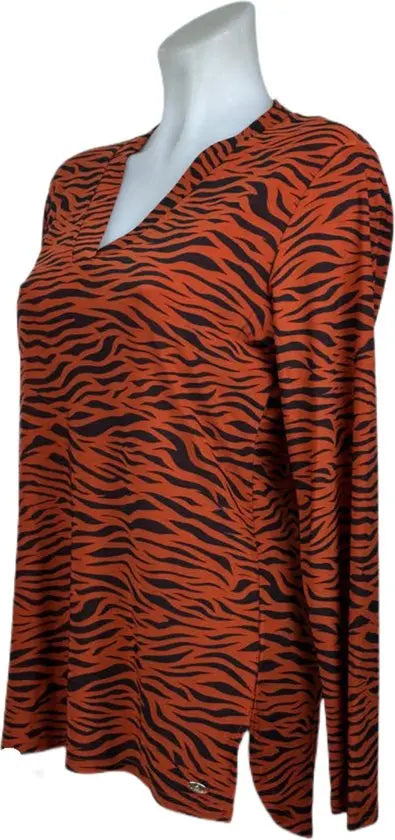 Angelle Milan – travelstof blouse – Rood Zwarte tijger blouse – Ademend – Kreukvrij – Duurzame Jurk - Mapsy B.V