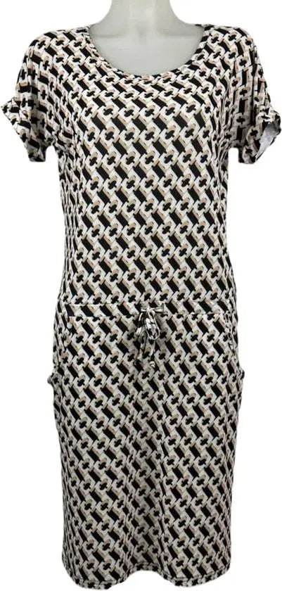 Angelle Milan – travelstof jurk voor dames – Beige/zwart/witte Strik Jurk – Ademend – Kreukherstellend – Duurzame jurk - Mapsy B.V